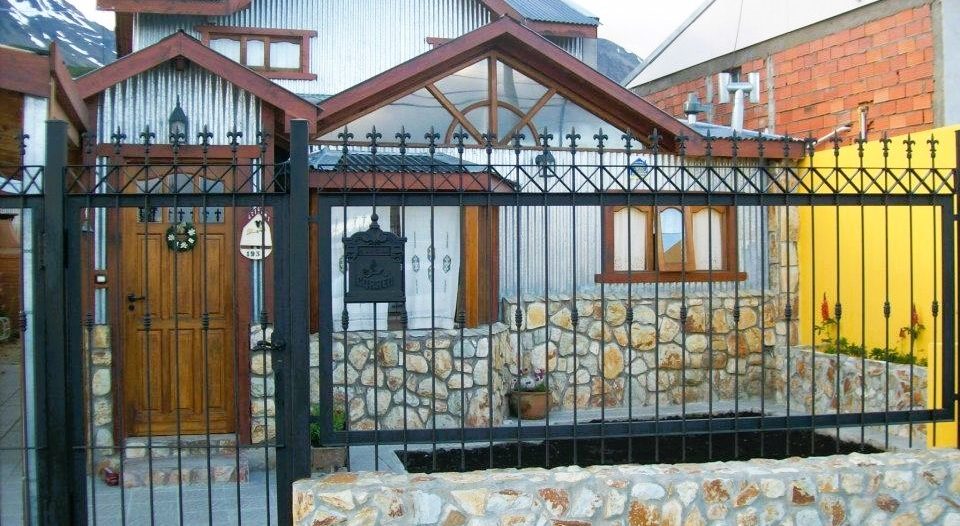 ALQUILER – Casa de 3 dormitorios, patio y parrilla