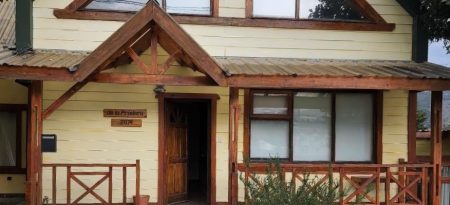 VENTA – OPORTUNIDAD! Casa de 4 dormitorios, cochera, quincho y patio!
