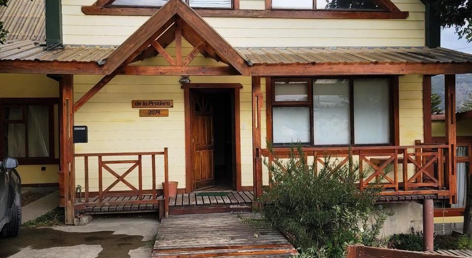 VENTA – OPORTUNIDAD! Casa de 4 dormitorios, cochera, quincho y patio!