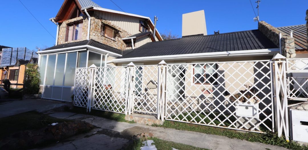 ALQUILER – Casa de Dos Dormitorios con Patio y Parrilla