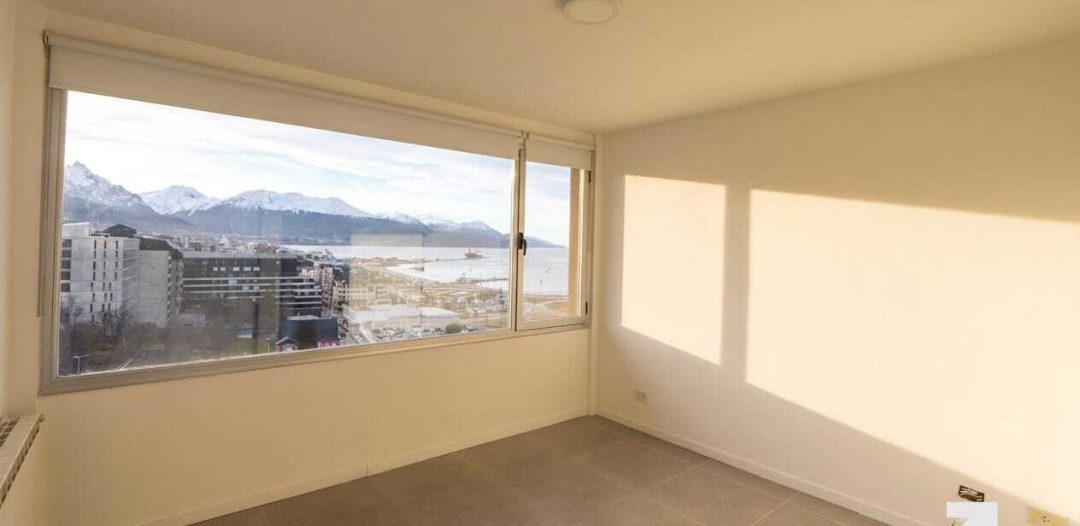 ALQUILER – Departamento DUPLEX de DOS dormitorios en Ed. Australis