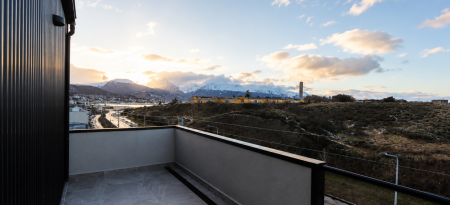 ALQUILER – Departamento de DOS ambientes c/ Terraza – Hipólito Yrigoyen