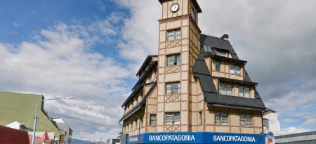 ALQUILER – Departamento de un dormitorio sobre calle San Martín esq. Gob. Godoy